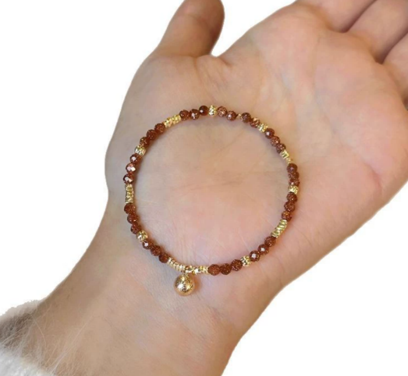 Narukvica od crvenog granata