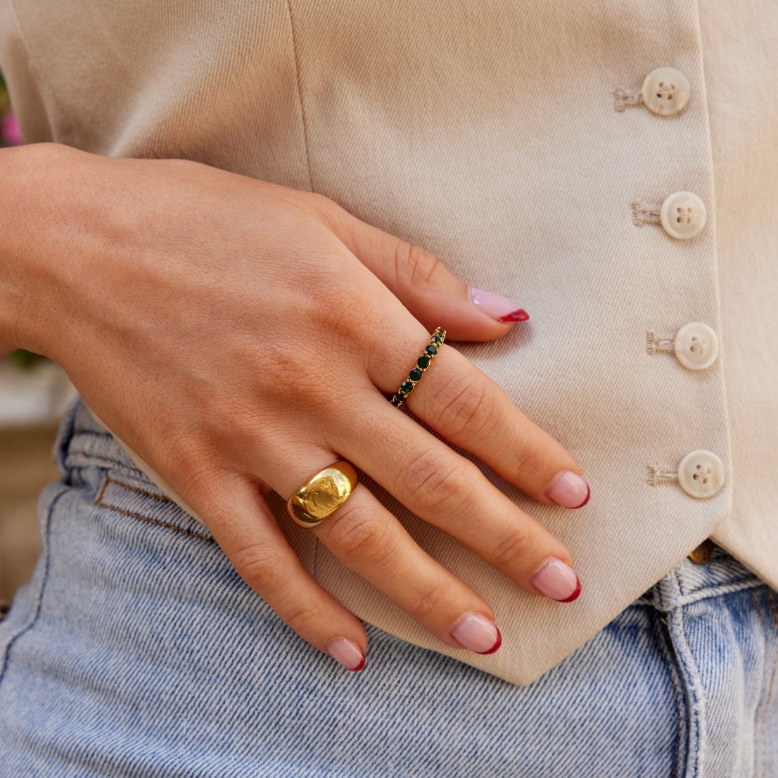 Prsten od kristala s ljepotom smaragda