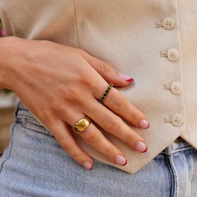 Prsten od kristala s ljepotom smaragda