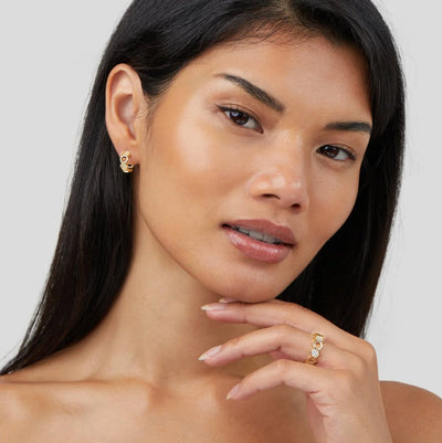 Prsten s saćem od zlata i kristala