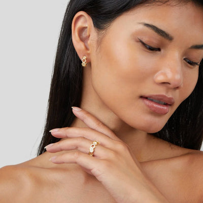 Prsten s saćem od zlata i kristala