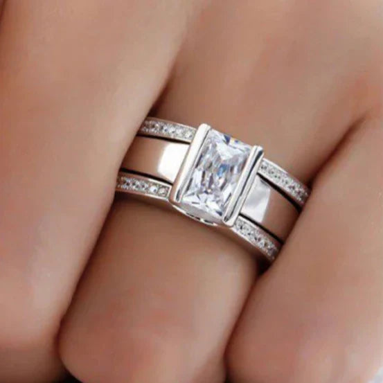 Vintage srebrni prsten s kristalima