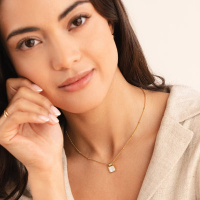 Ogrlica s privjeskom od bijele školjke Lucije